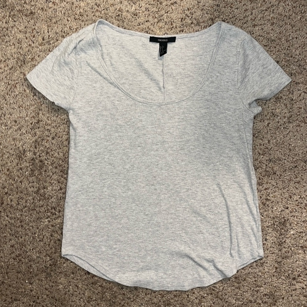 Forever 21 Grey tee